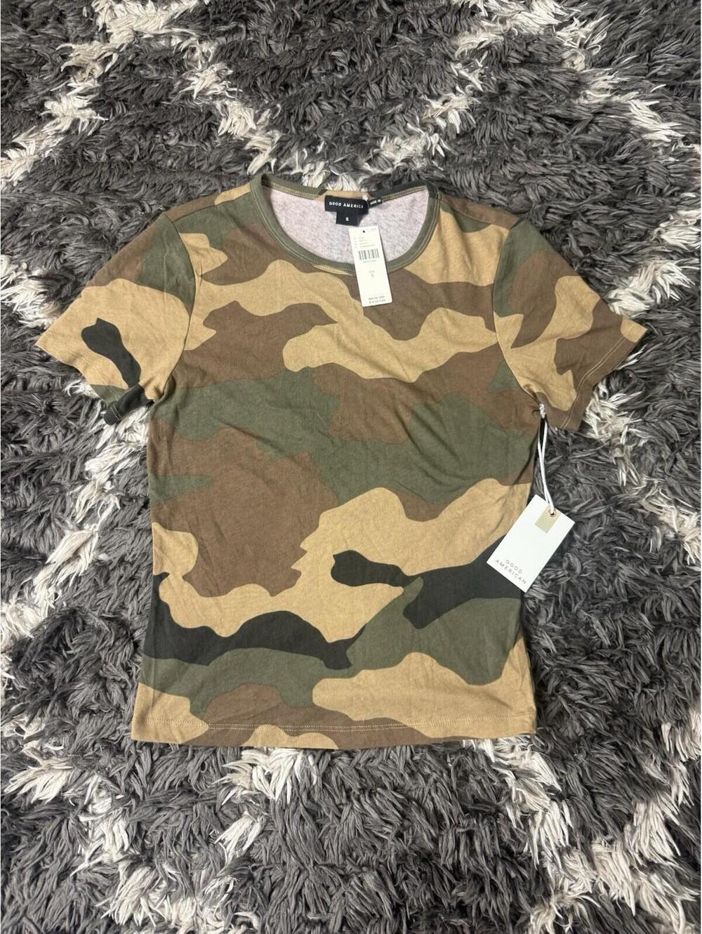 NWT Good American Camo Crewneck T-Shirt Size S Moss Green Camouflage Tee $69